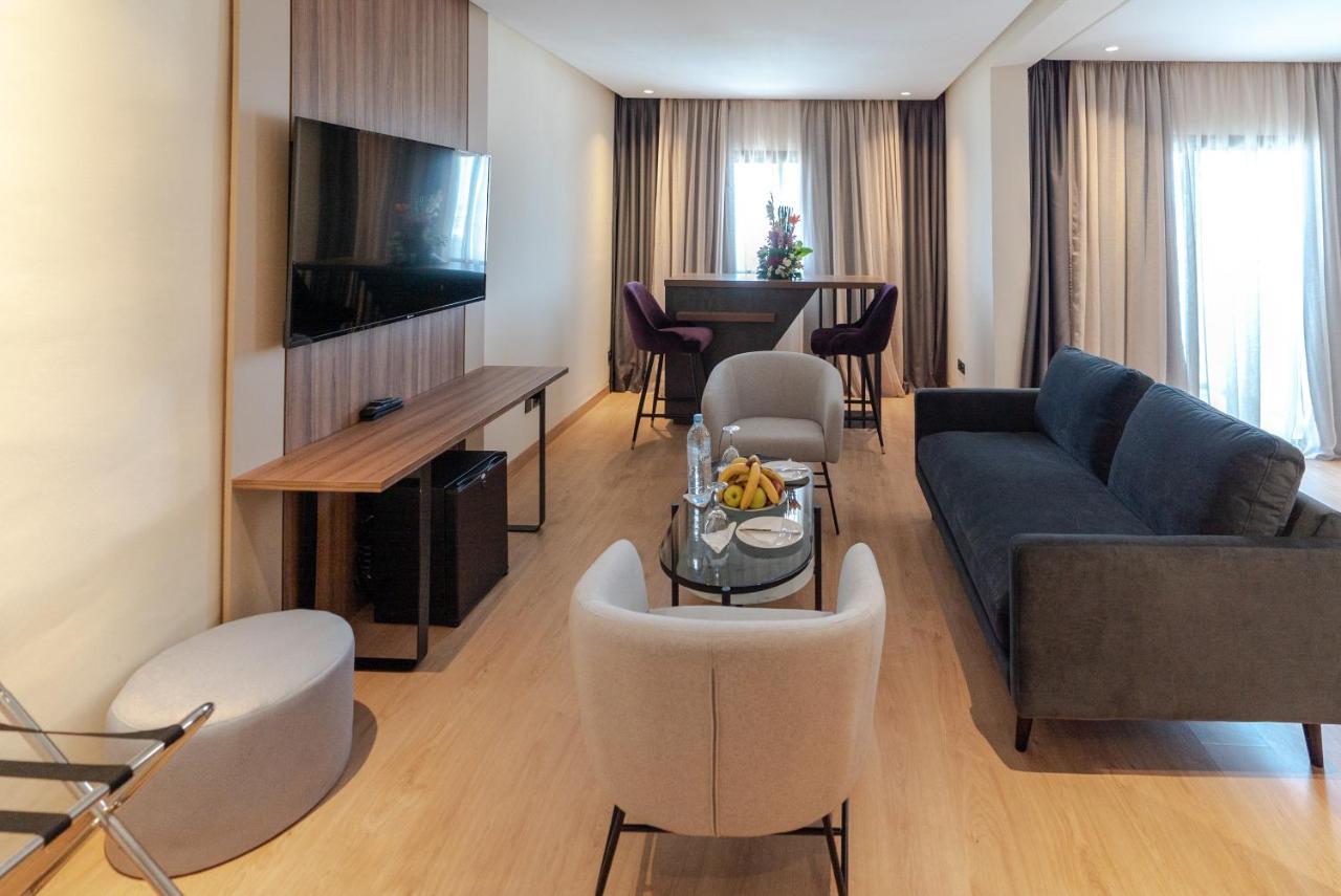 Suite Balcony,1163375244:JPEG